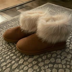 UGG Mini Toscana Cuff Classic Boot Women Chestnut Size 6